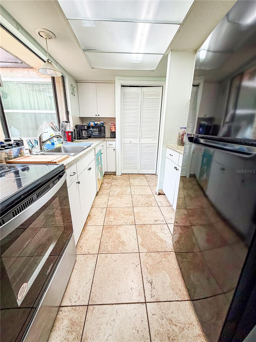 Image 8 of 19 For 7526 Santa Fe Trail