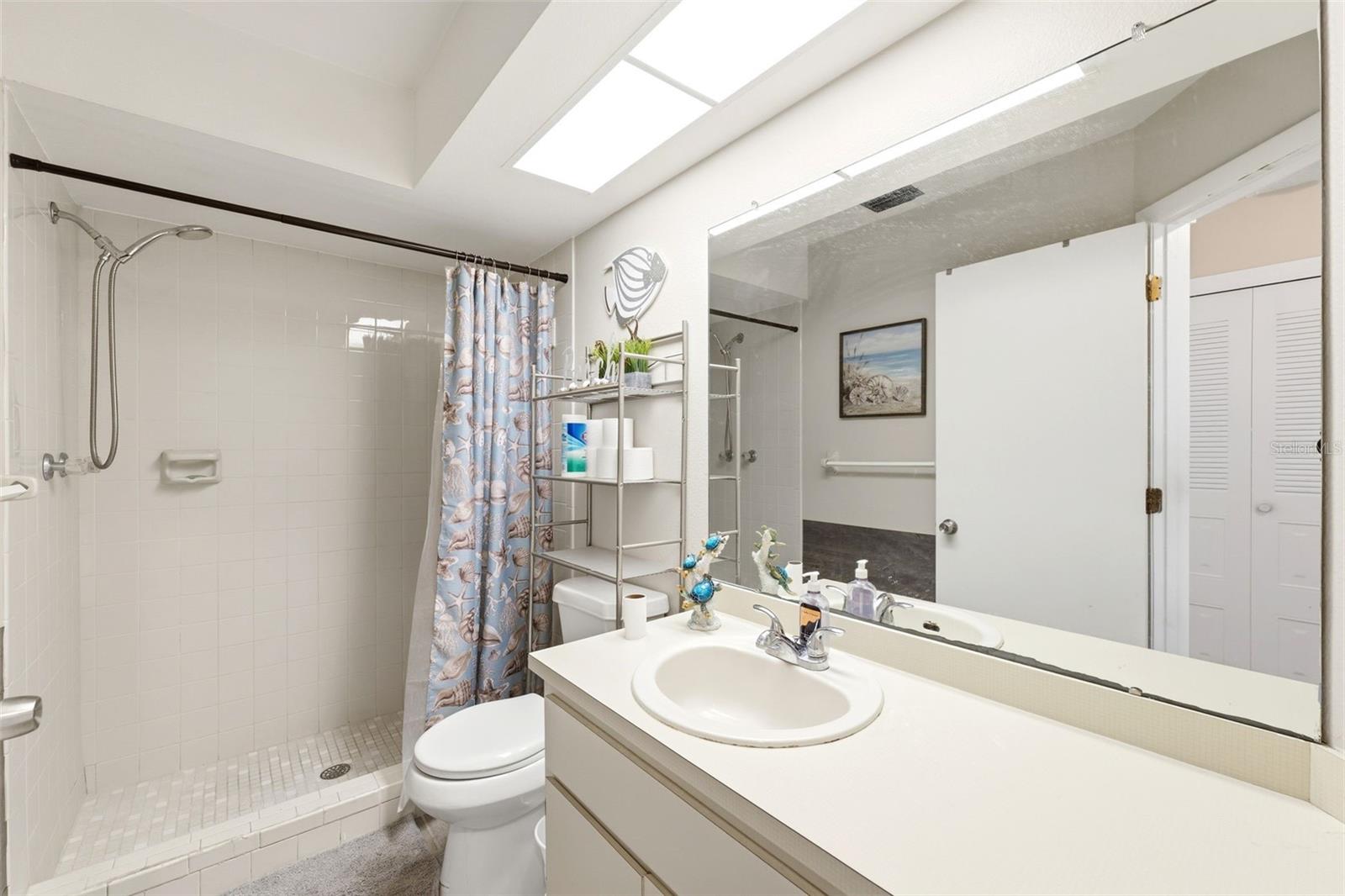 Image 13 of 31 For 10374 Timbercrest Road