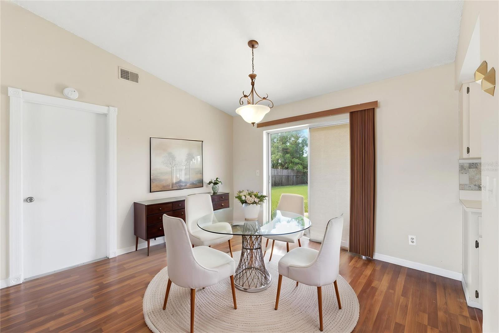 Image 8 of 31 For 10374 Timbercrest Road