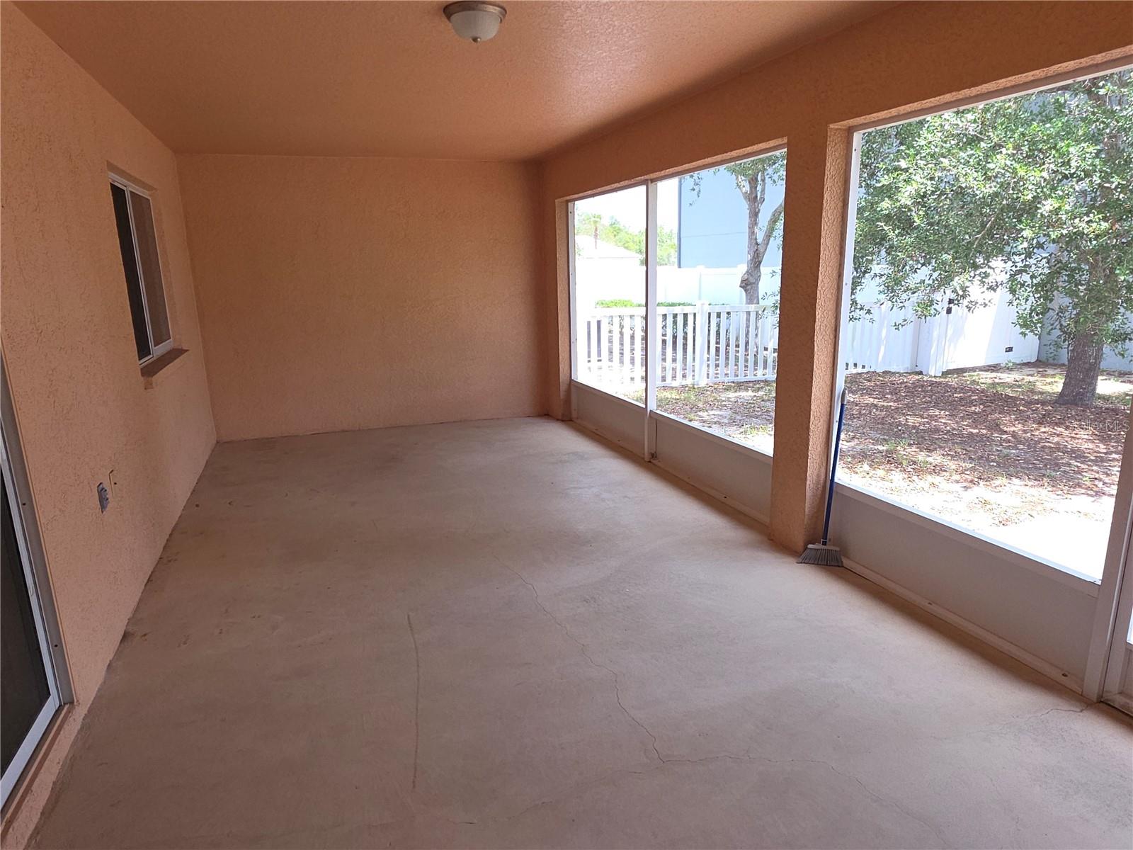 Image 13 of 19 For 4284 High Ridge Avenue