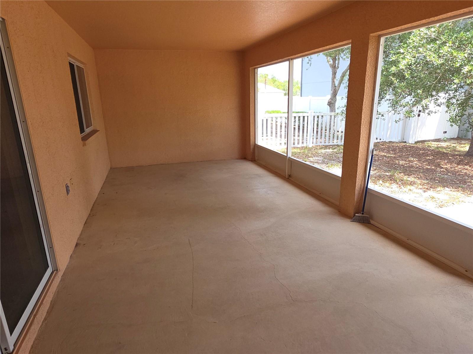 Image 14 of 19 For 4284 High Ridge Avenue