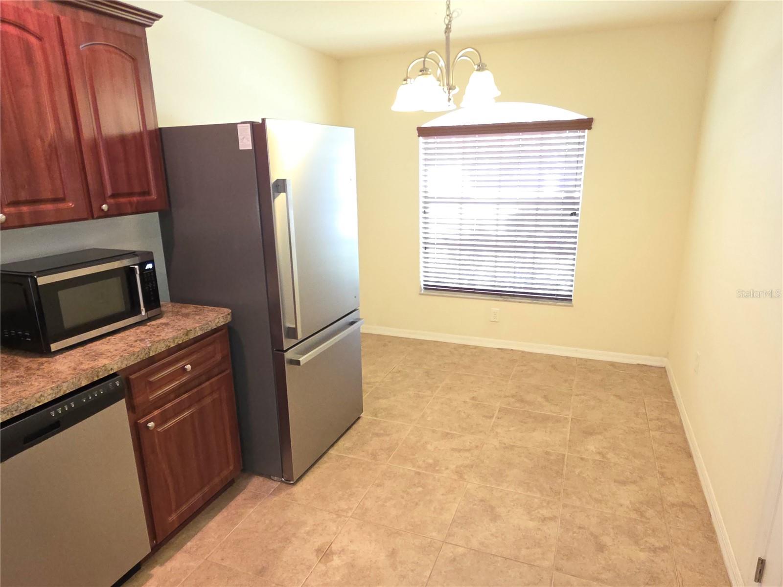 Image 5 of 19 For 4284 High Ridge Avenue