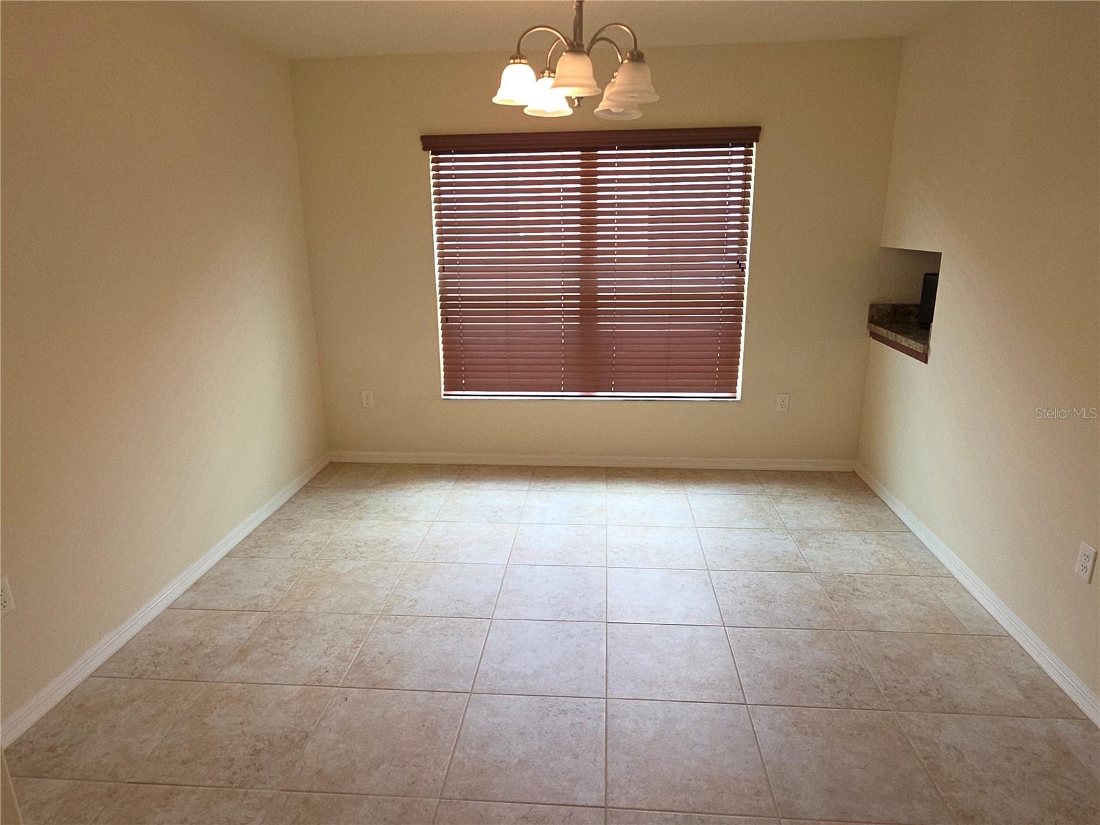 Image 7 of 19 For 4284 High Ridge Avenue