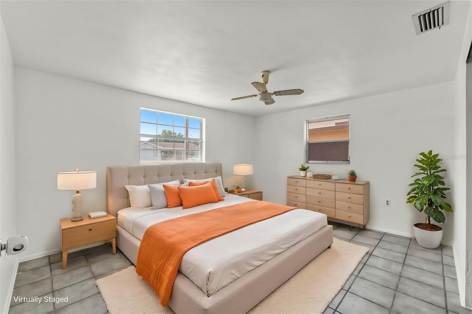 Listing photo id 17 for 1050 Saxon Lane