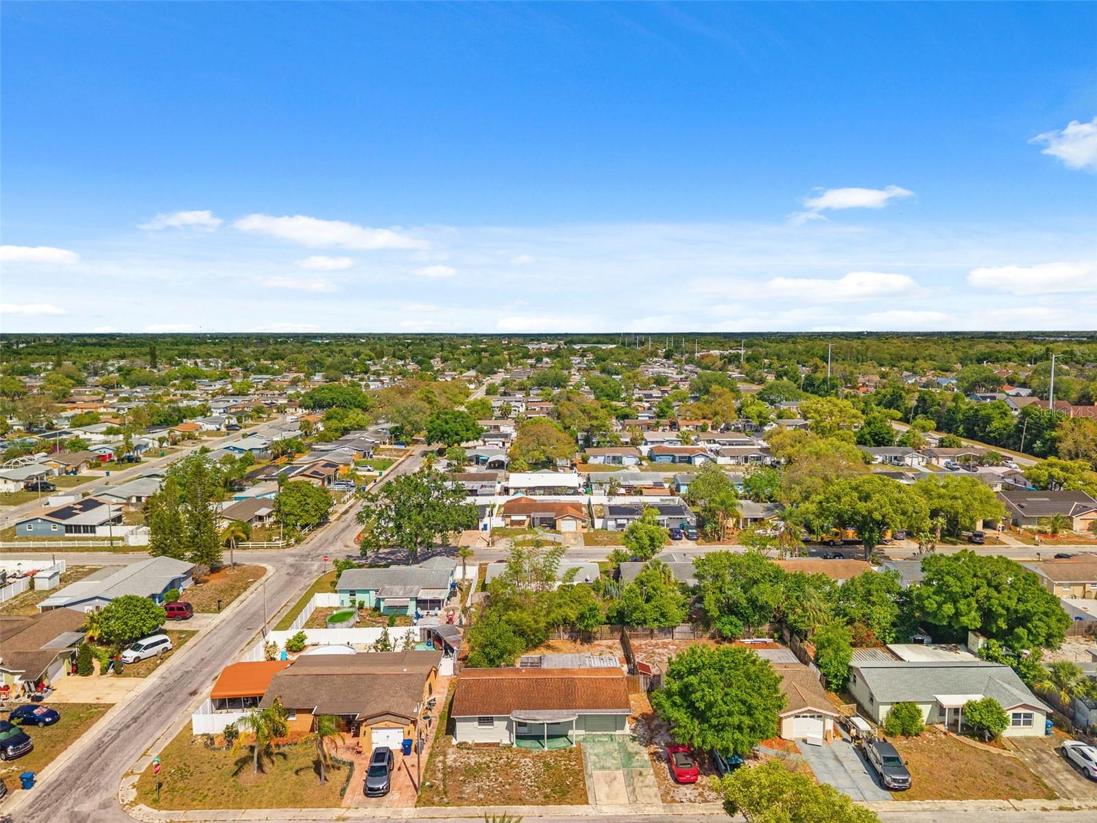 Listing photo id 29 for 1050 Saxon Lane