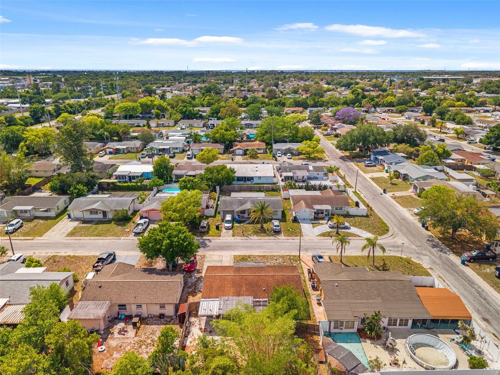 Listing photo id 30 for 1050 Saxon Lane