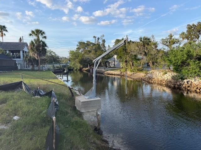 Listing photo id 1 for 5250 Miller Bayou Drive