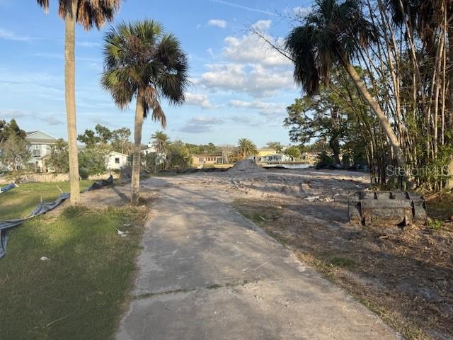 Listing photo id 3 for 5250 Miller Bayou Drive