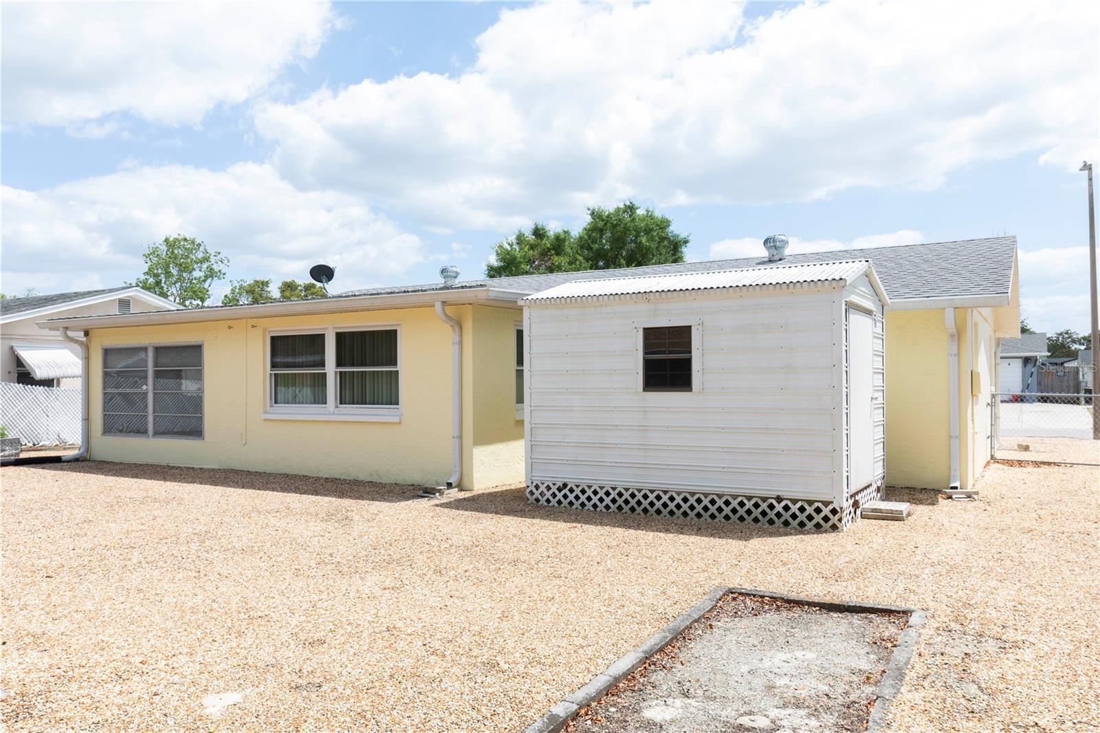 Listing photo id 17 for 7725 Greybirch Terrace