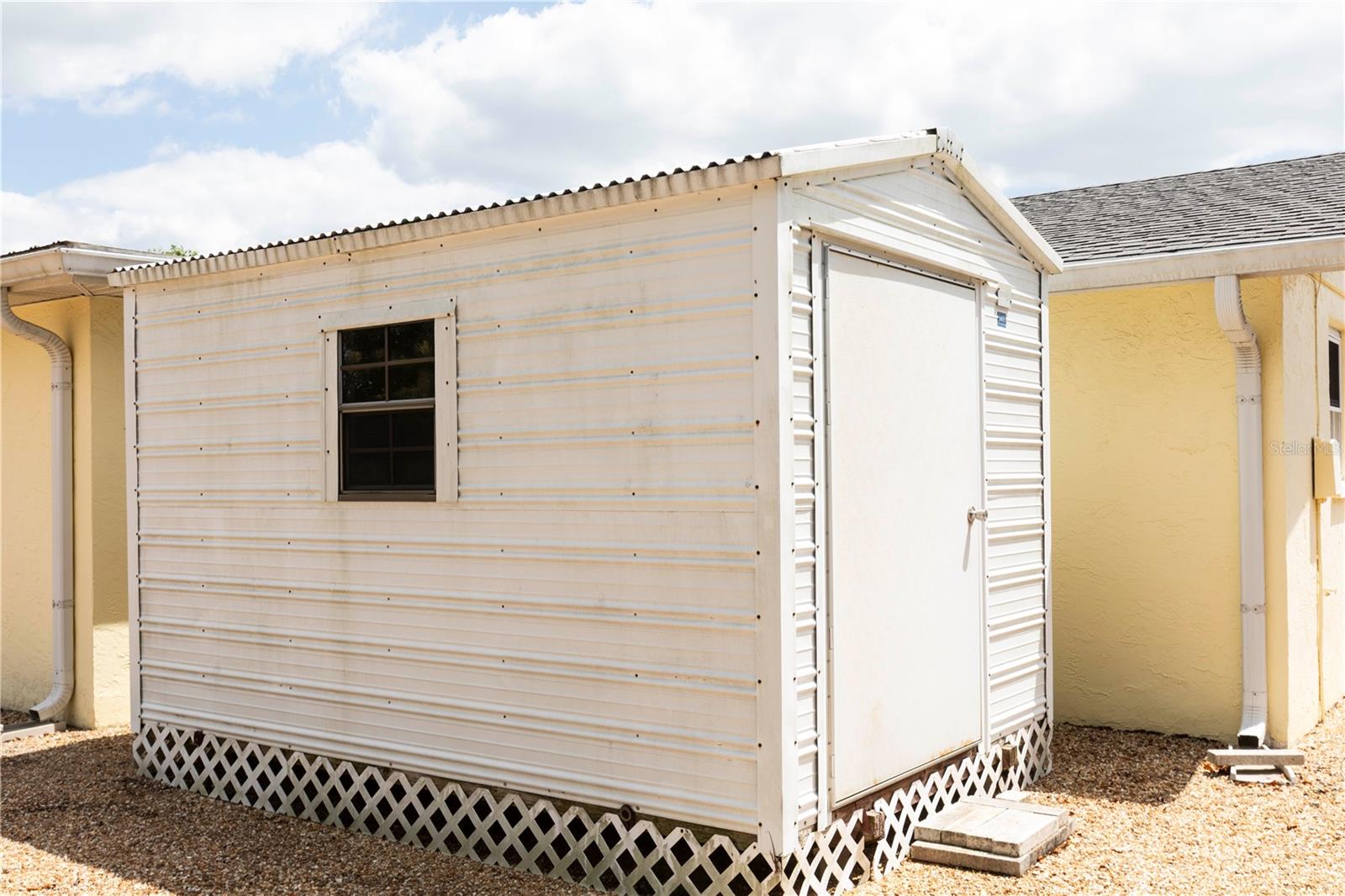 Listing photo id 18 for 7725 Greybirch Terrace