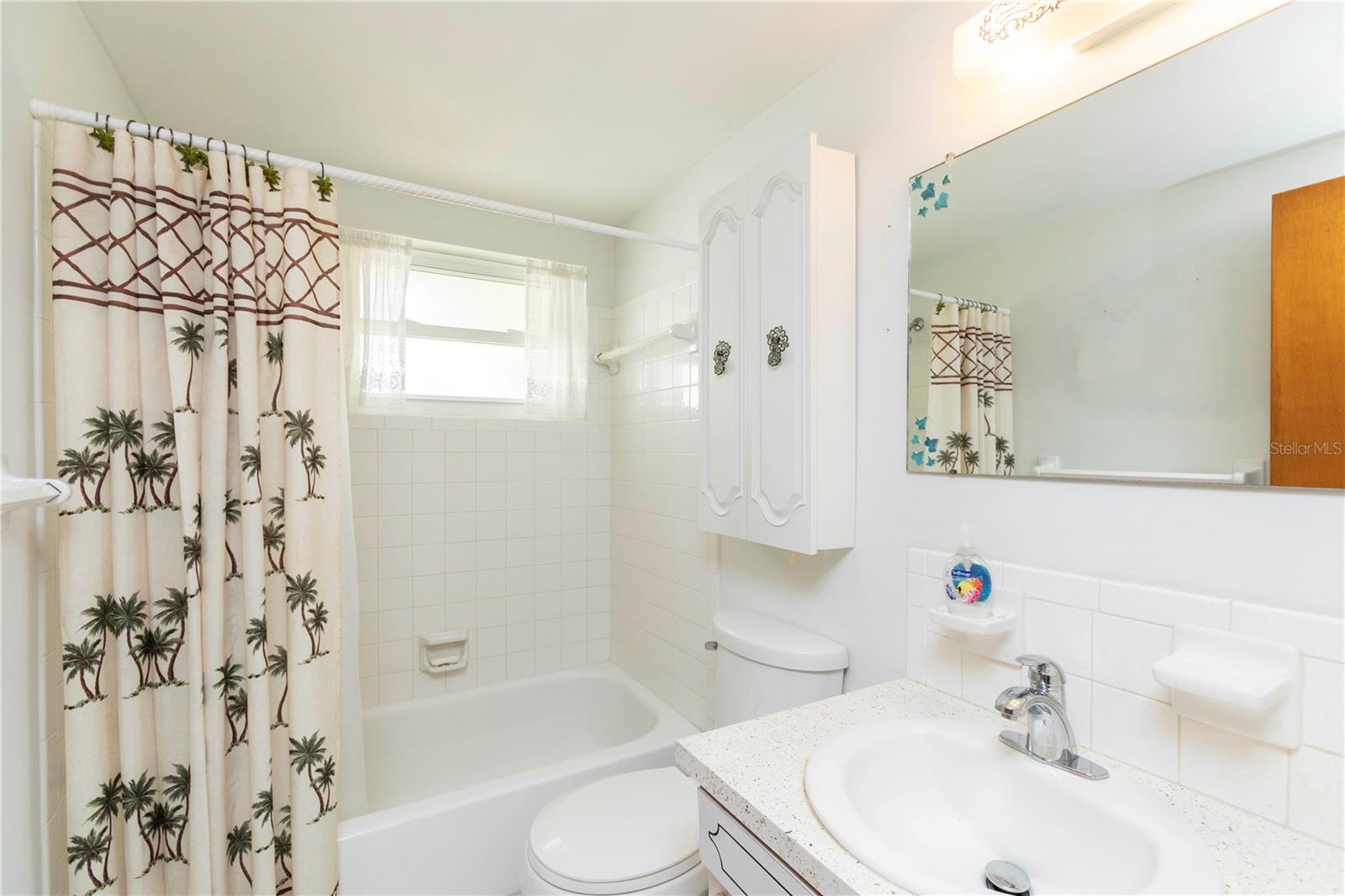 Listing photo id 6 for 7725 Greybirch Terrace