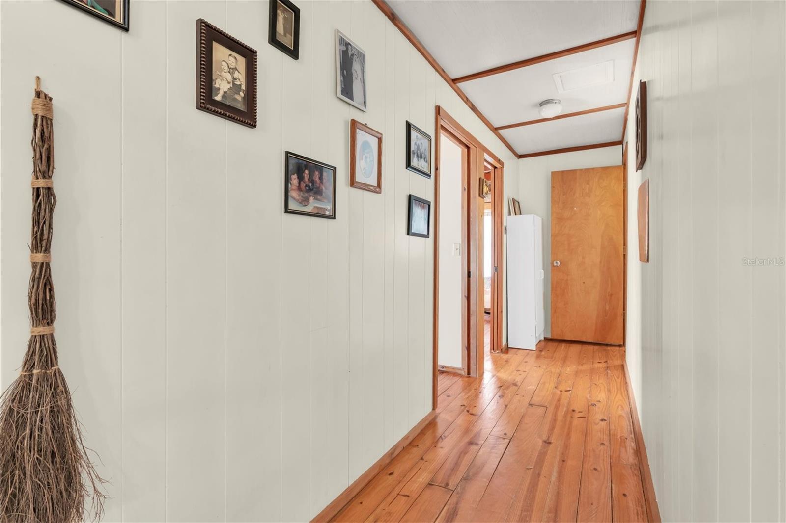 Image 16 of 32 For 10411 Chip Lane