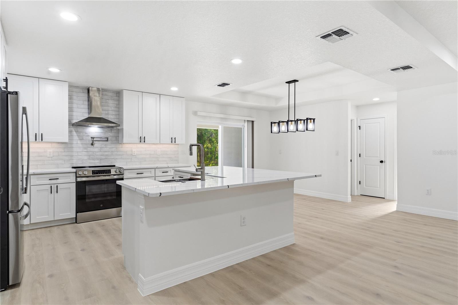 Image 12 of 45 For 12116 Petrel Avenue