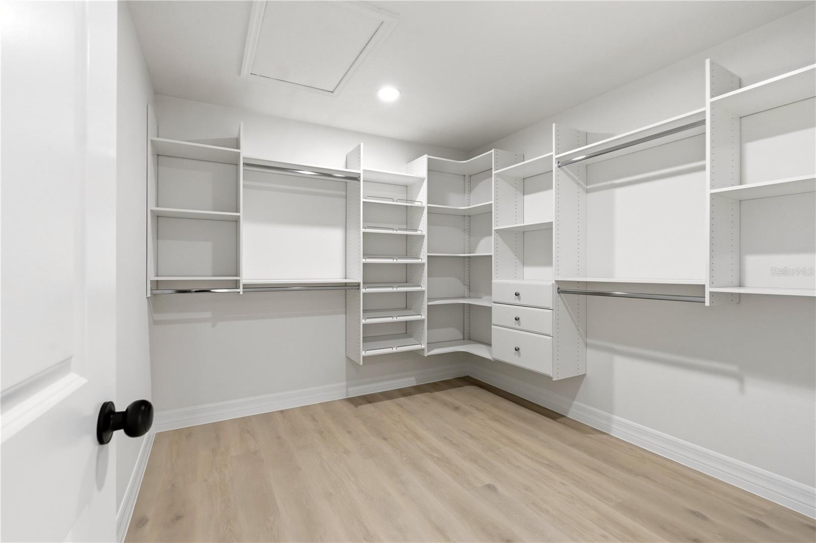 Image 21 of 45 For 12116 Petrel Avenue