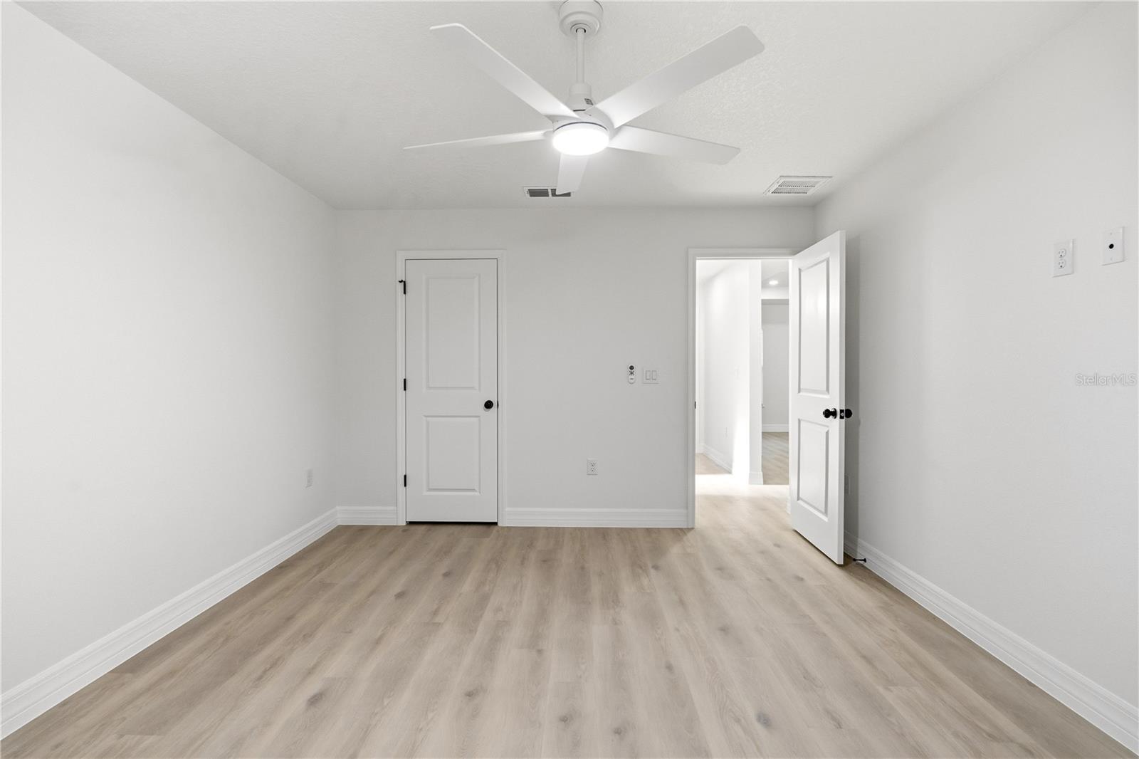 Image 22 of 45 For 12116 Petrel Avenue