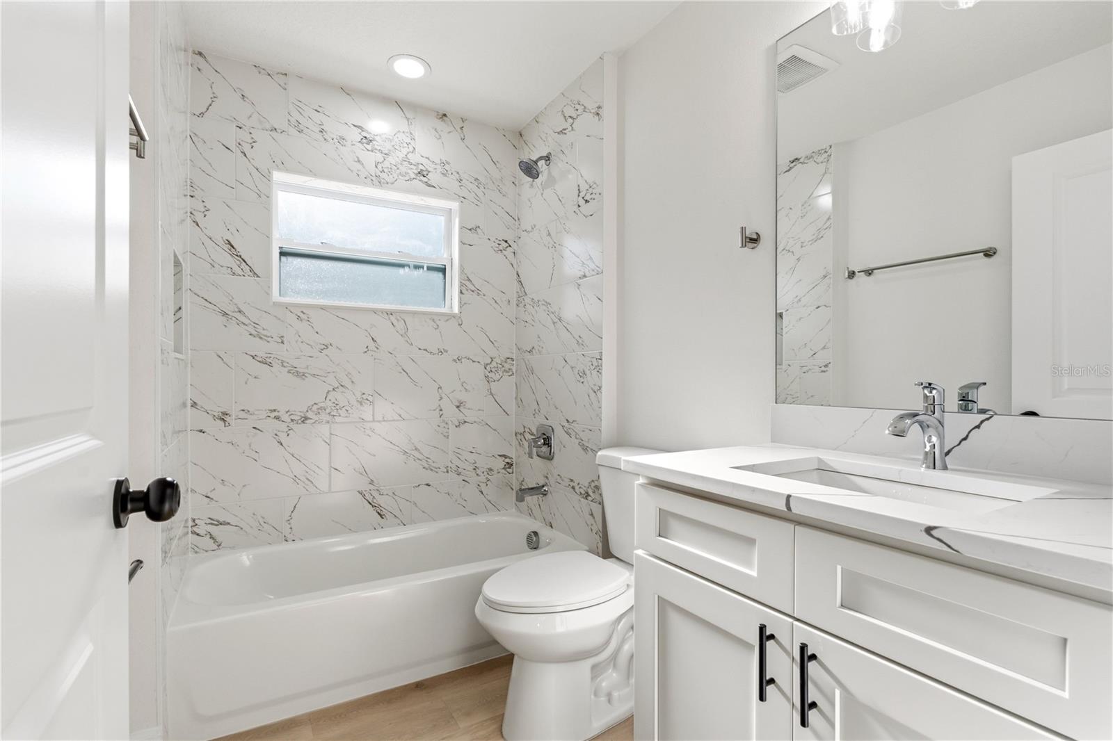 Image 25 of 45 For 12116 Petrel Avenue