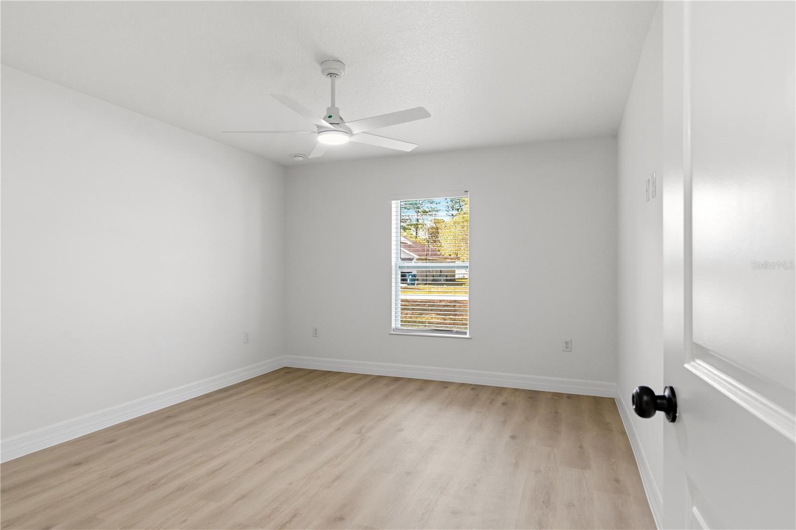 Image 26 of 45 For 12116 Petrel Avenue