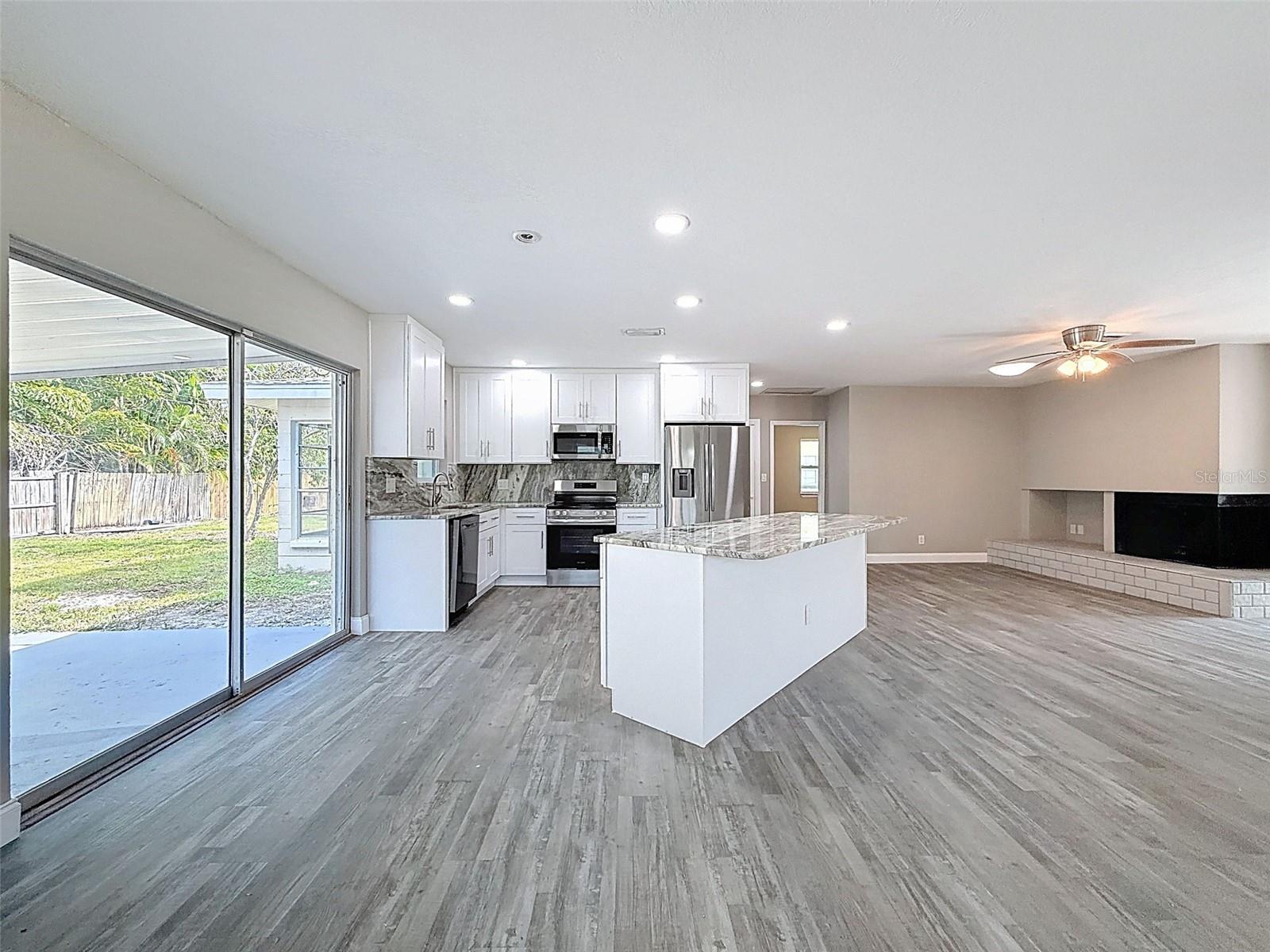 Image 10 of 39 For 4221 Shore Acres Boulevard Ne