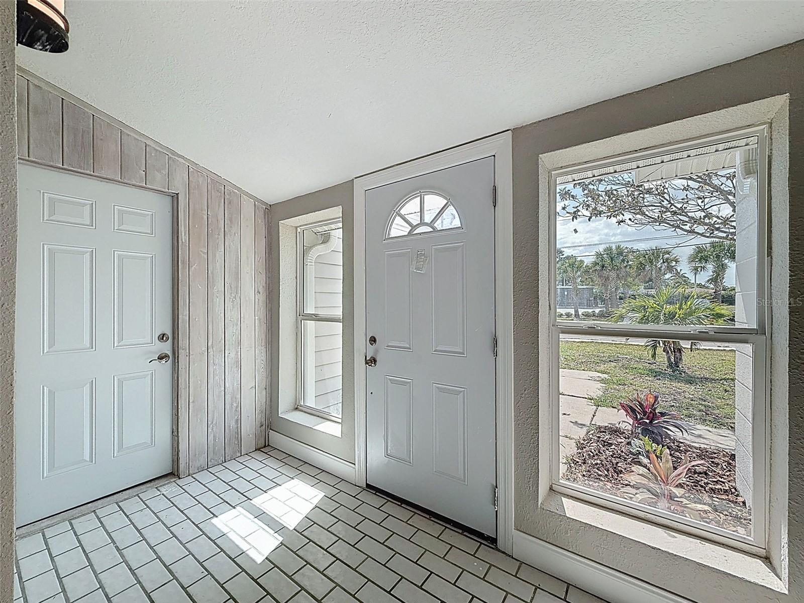 Image 2 of 39 For 4221 Shore Acres Boulevard Ne