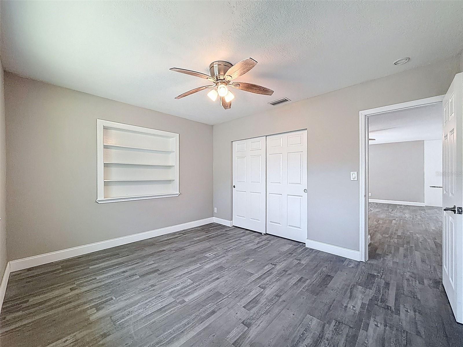 Image 25 of 39 For 4221 Shore Acres Boulevard Ne