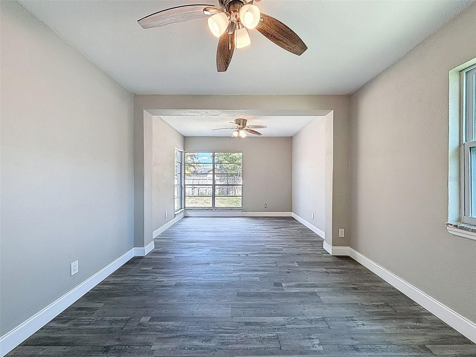 Image 27 of 39 For 4221 Shore Acres Boulevard Ne