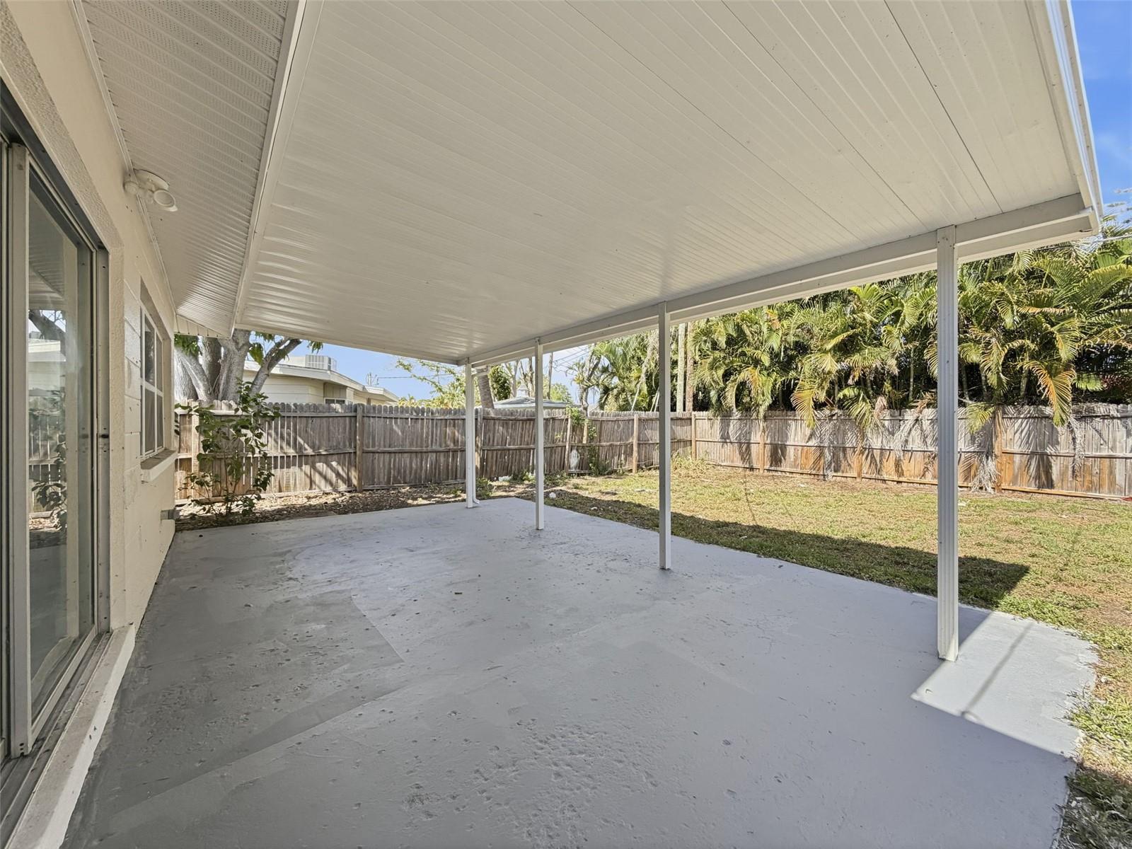 Image 30 of 39 For 4221 Shore Acres Boulevard Ne