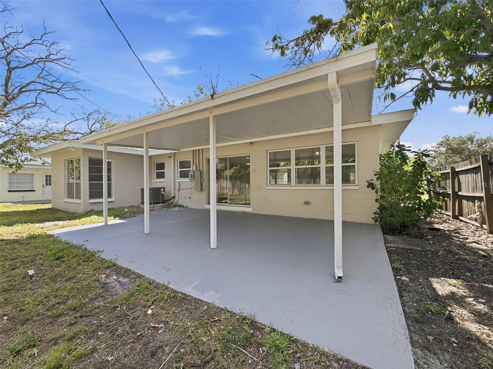 Image 32 of 39 For 4221 Shore Acres Boulevard Ne