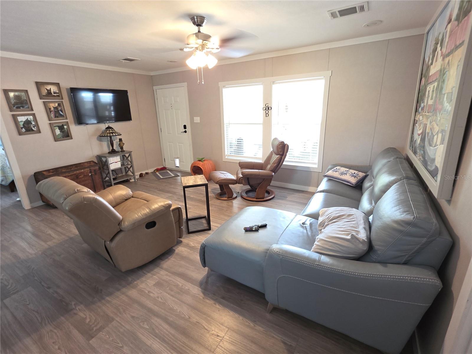 Image 4 of 18 For 9484 Spirit Woods Trail