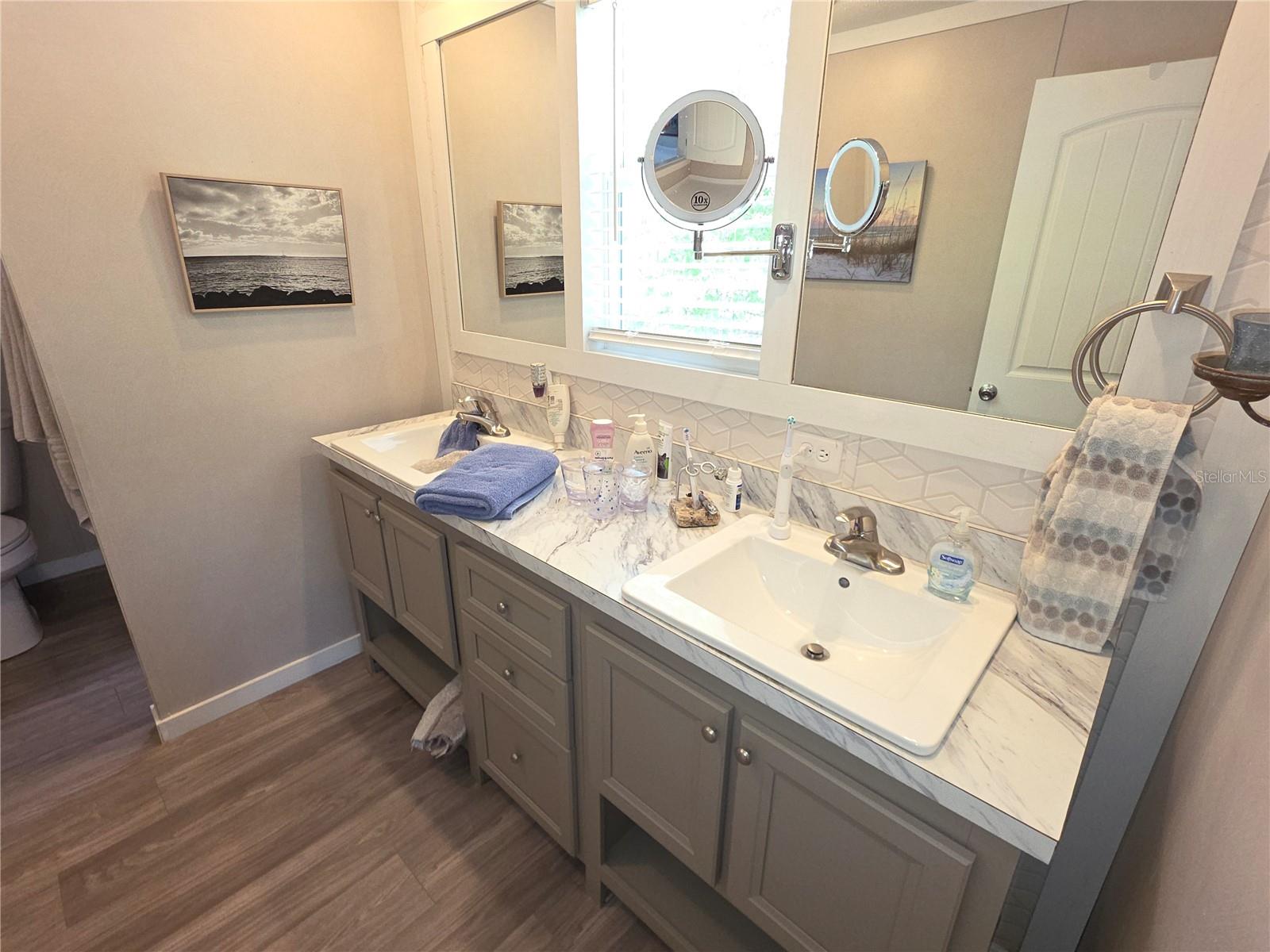 Image 6 of 18 For 9484 Spirit Woods Trail