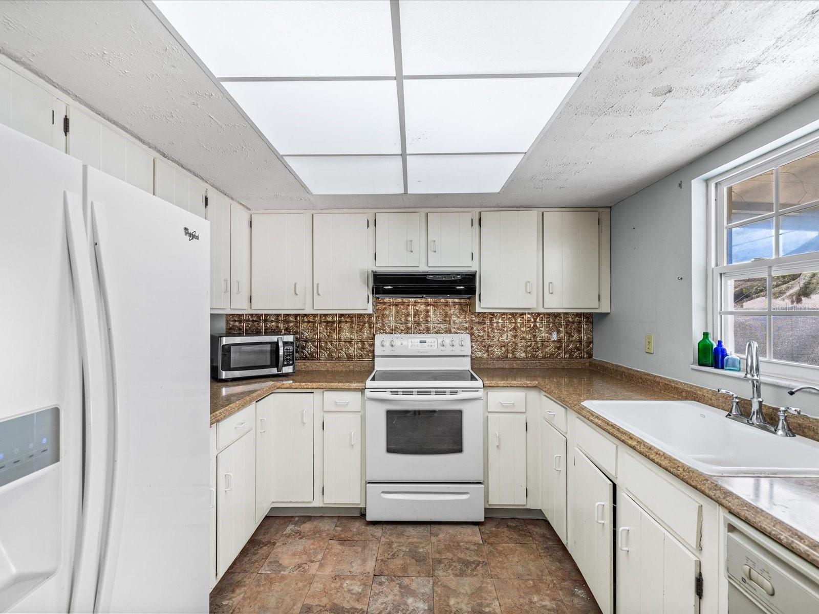 Listing photo id 12 for 11423 Wheeling Drive