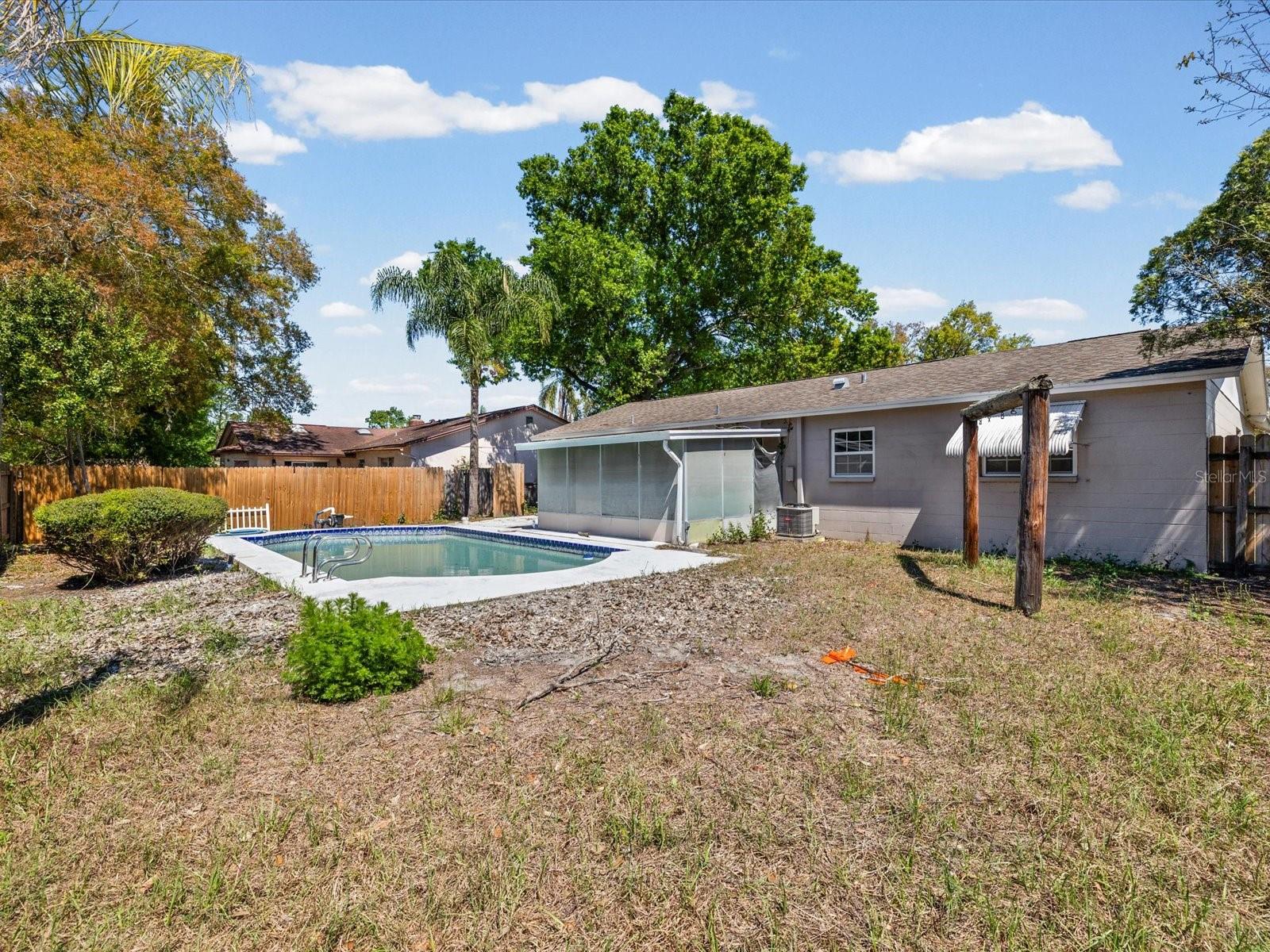 Listing photo id 31 for 11423 Wheeling Drive