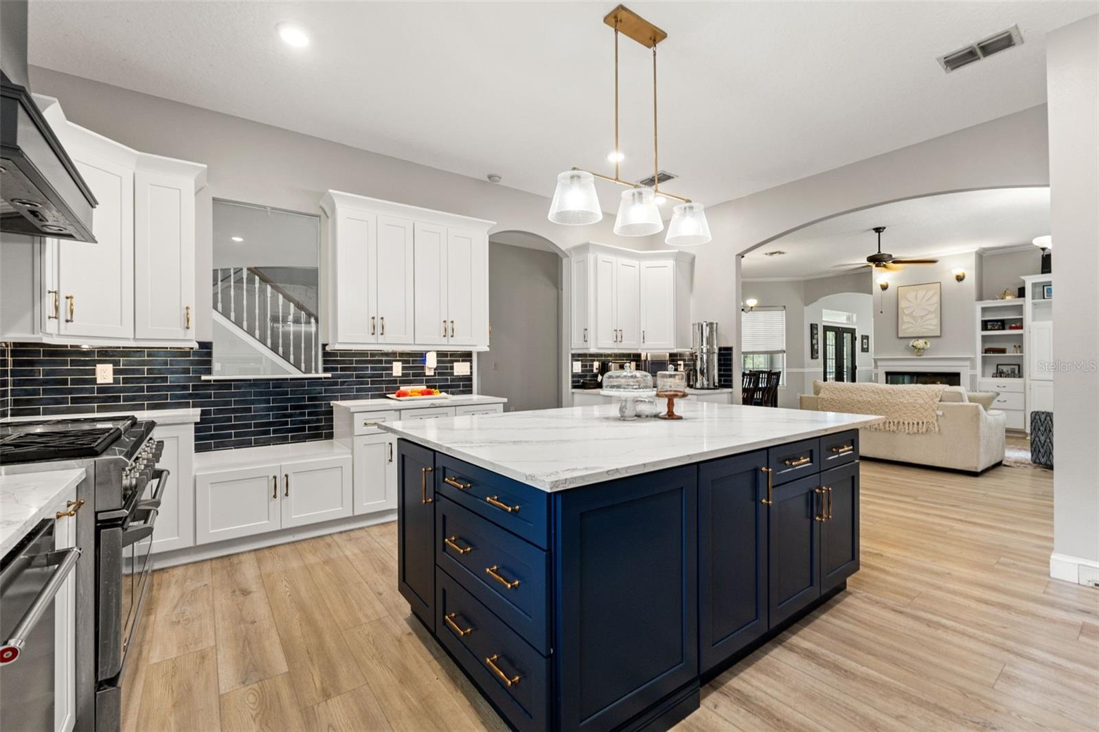 Image 10 of 57 For 9135 Mazette Road