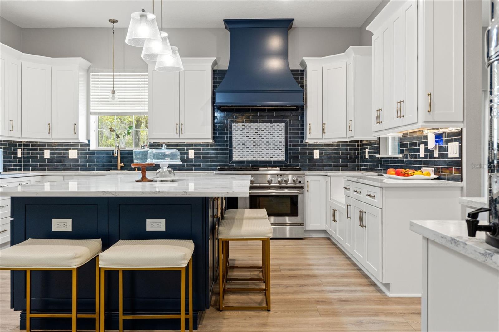 Image 20 of 57 For 9135 Mazette Road