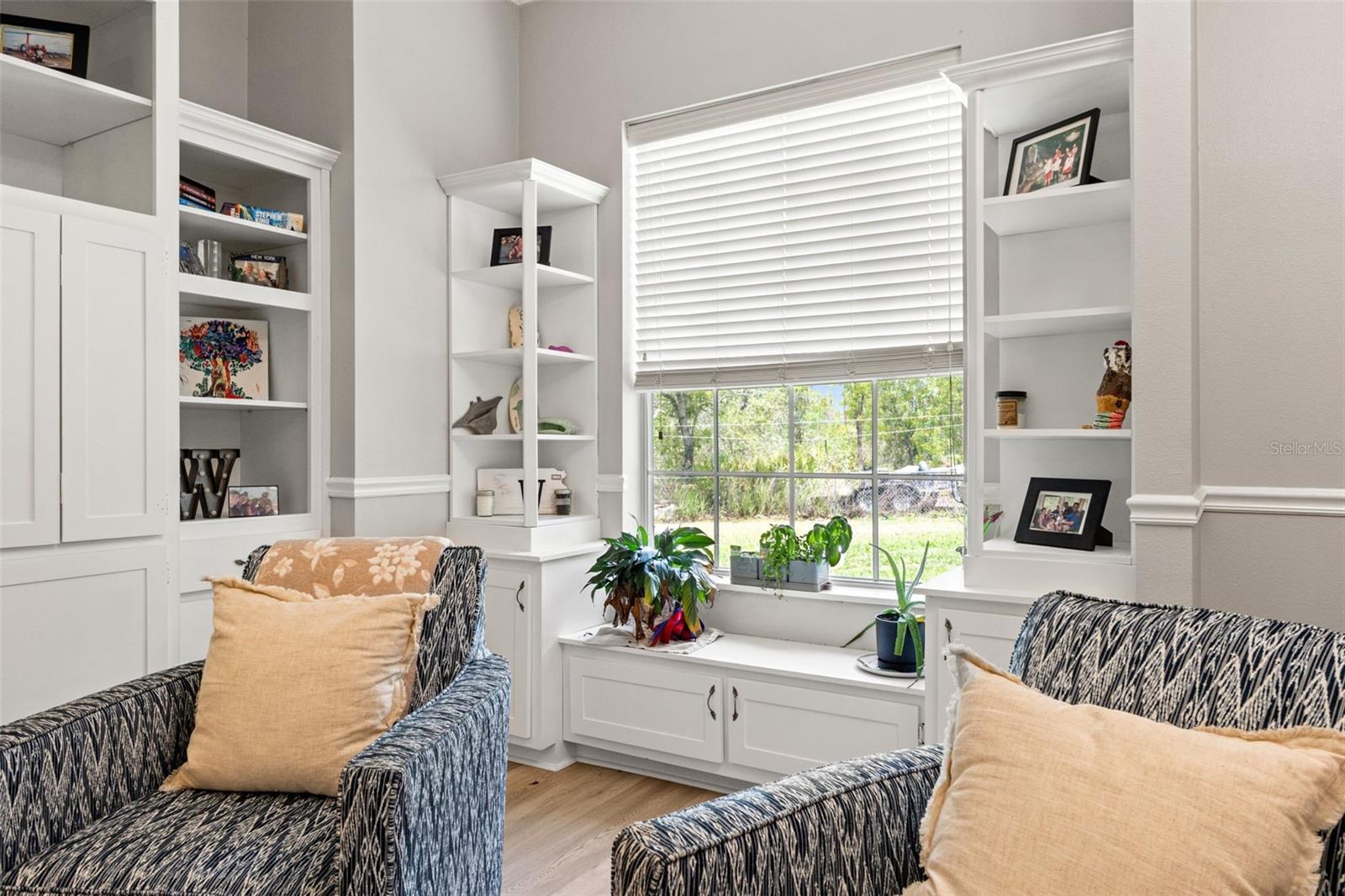 Image 24 of 57 For 9135 Mazette Road