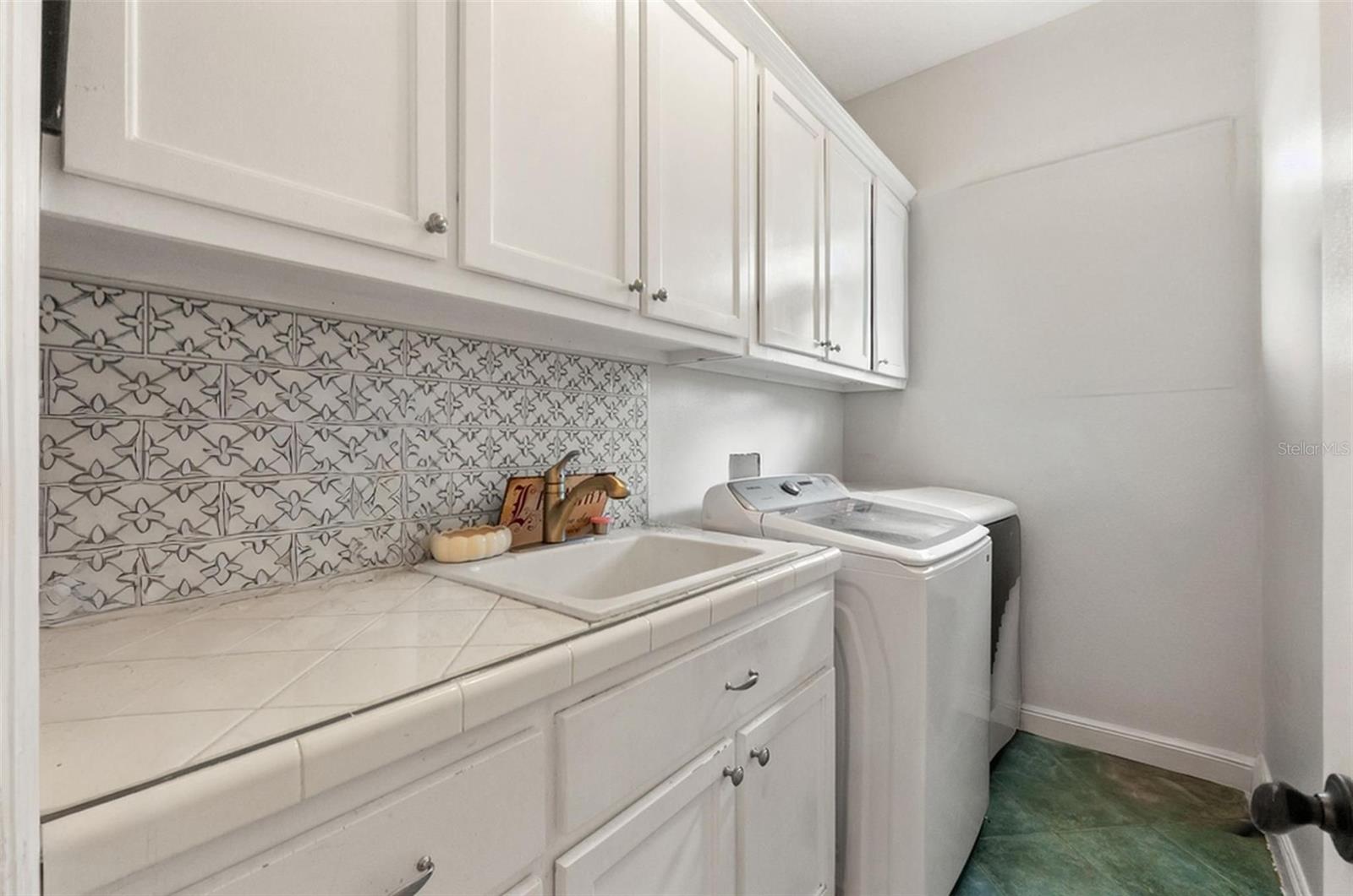 Image 36 of 57 For 9135 Mazette Road