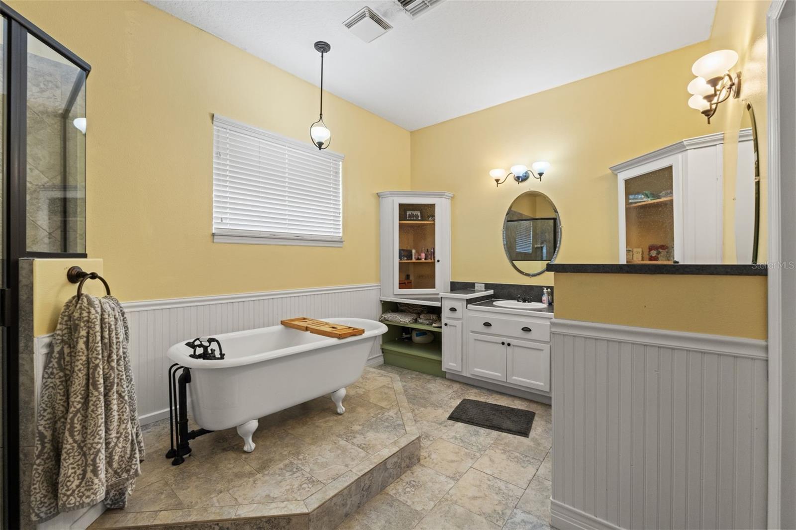 Image 43 of 57 For 9135 Mazette Road