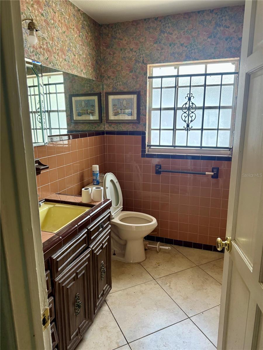 Image 11 of 14 For 3018 Aileen Street