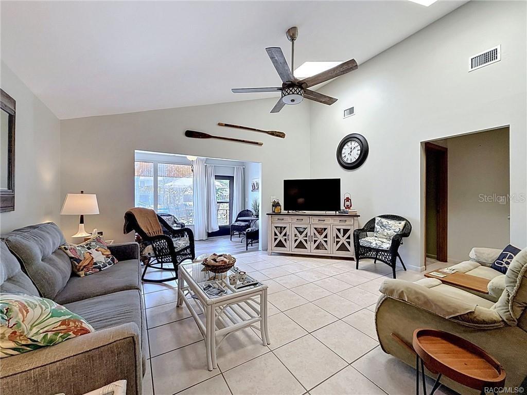 Image 34 of 76 For 5198 Riverview Circle
