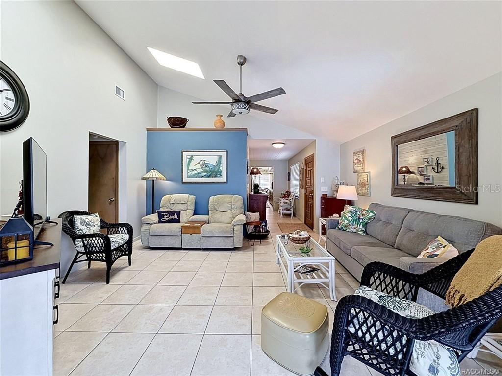 Image 37 of 76 For 5198 Riverview Circle