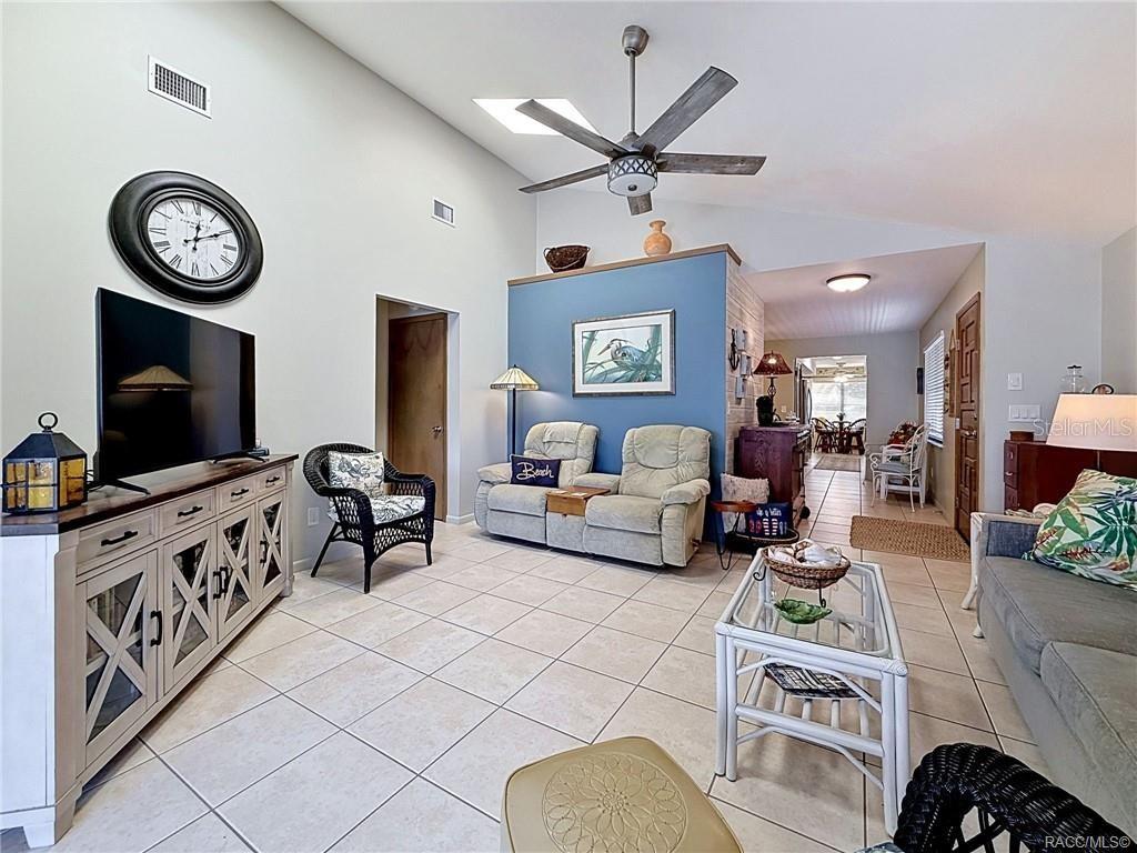 Image 38 of 76 For 5198 Riverview Circle