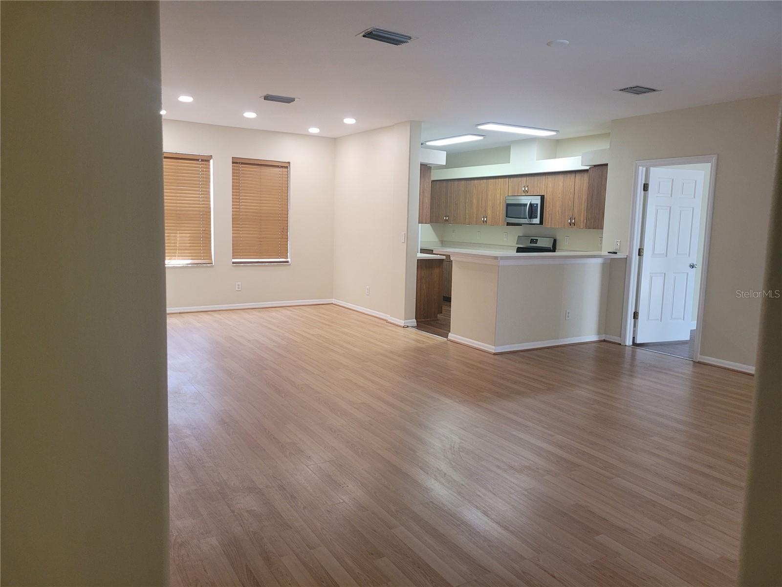 Image 18 of 26 For 715 Cypress Park Avenue