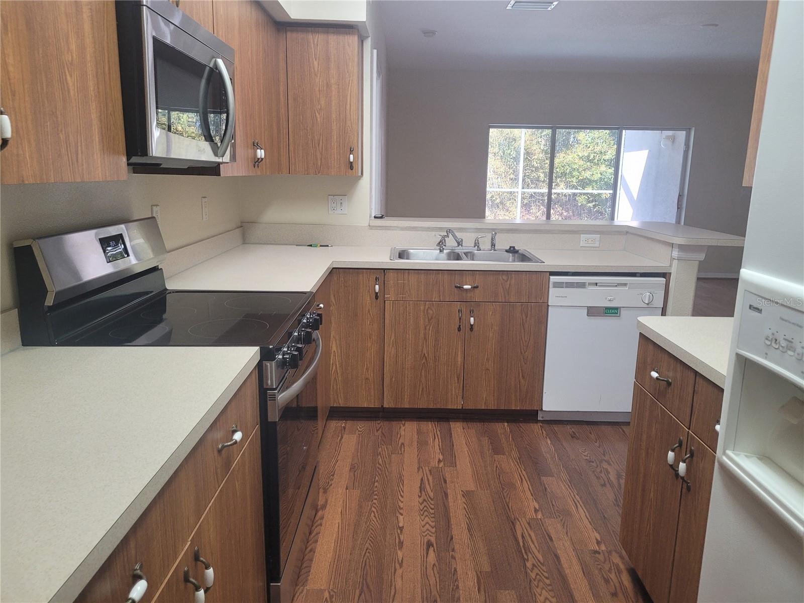 Image 26 of 26 For 715 Cypress Park Avenue