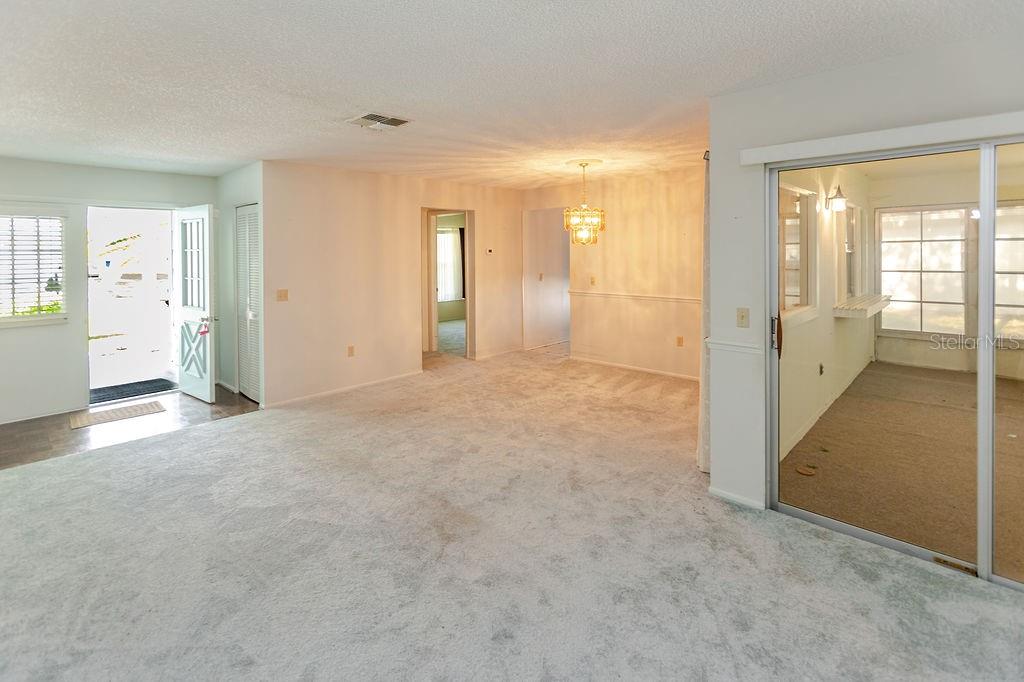 Image 34 of 41 For 6402 Ocean Pines Lane