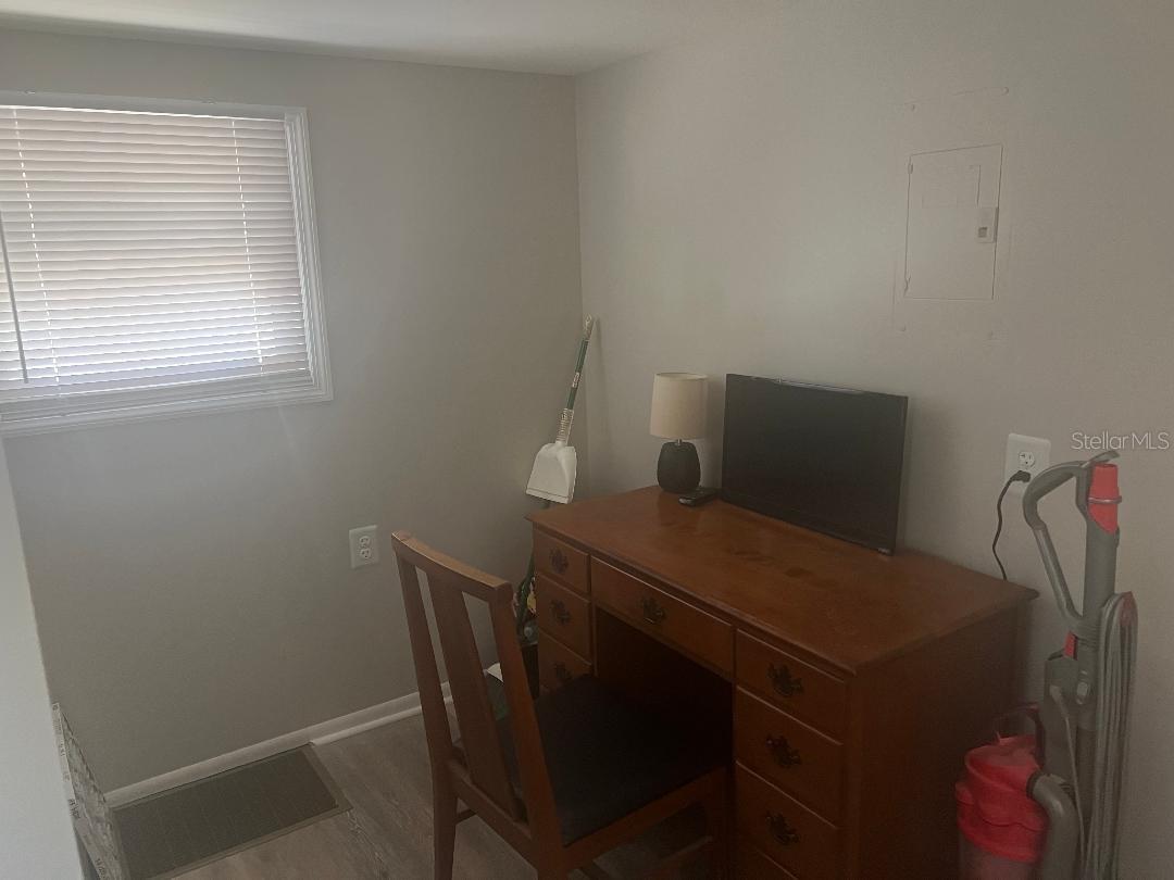 Image 10 of 17 For 1949 Hess Drive