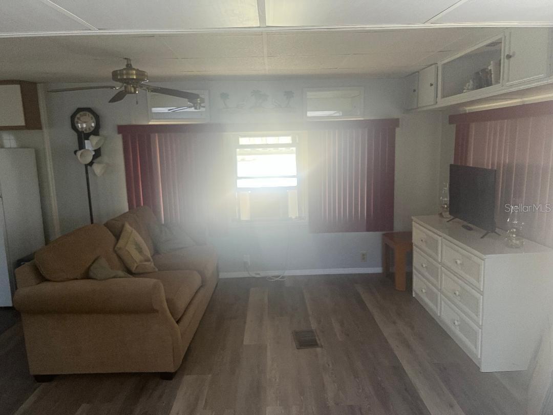 Image 14 of 17 For 1949 Hess Drive