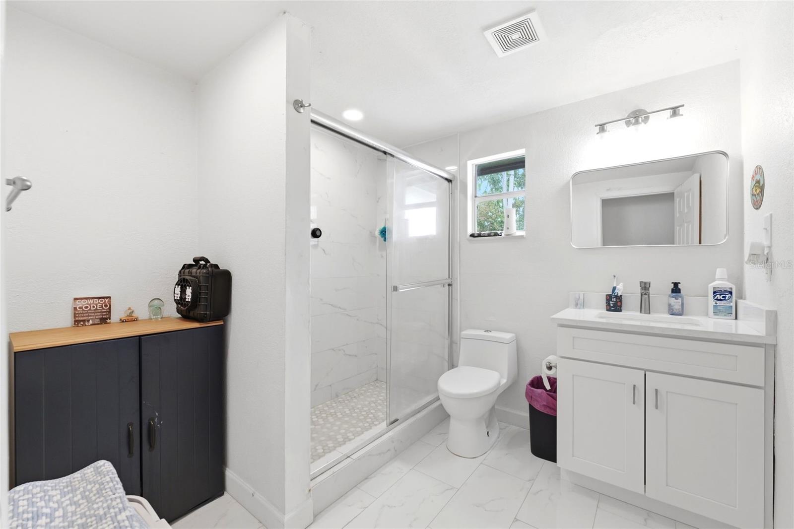 Image 14 of 77 For 19003 Cedar Lane