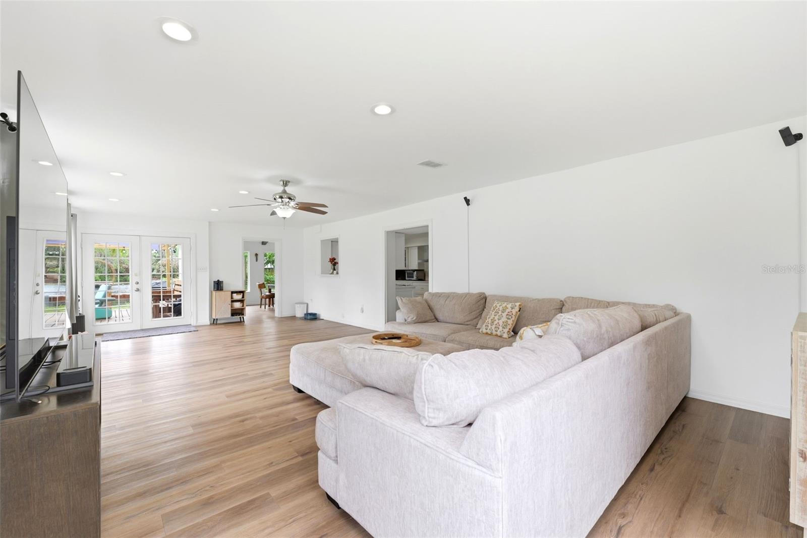 Image 51 of 77 For 19003 Cedar Lane