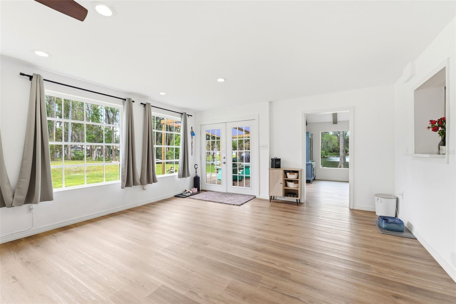 Image 52 of 77 For 19003 Cedar Lane