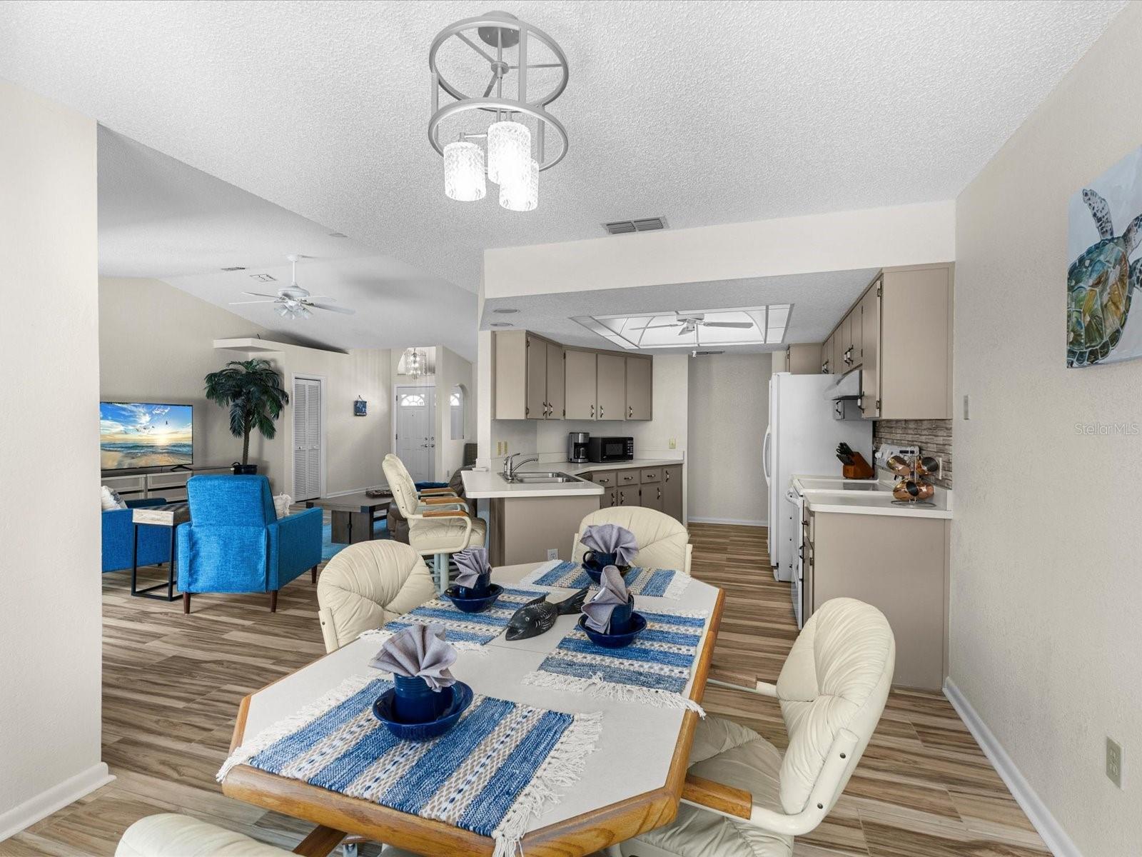 Image 15 of 40 For 8052 Spring Hill Drive