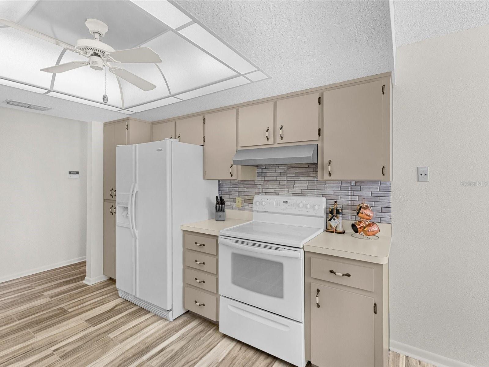 Image 17 of 40 For 8052 Spring Hill Drive